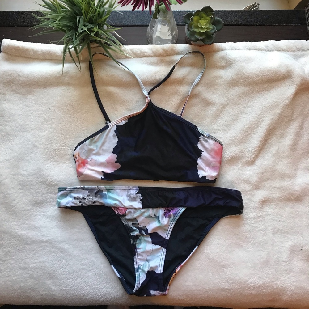 Sweet petal PILYQ bikini bottom